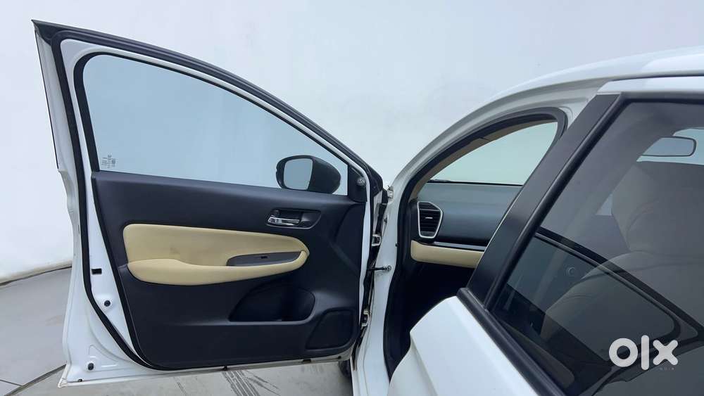 Honda City 1.5 V Mt, 2023, Petrol