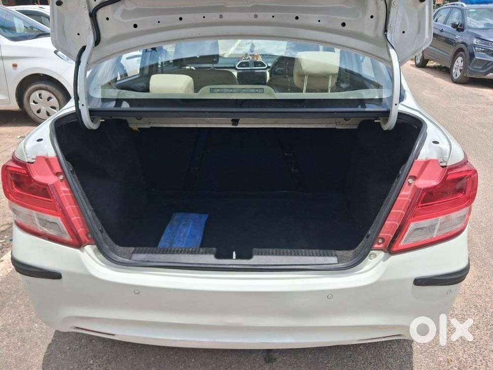 Maruti Suzuki Dzire 1.2 Vxi, 2023, Petrol