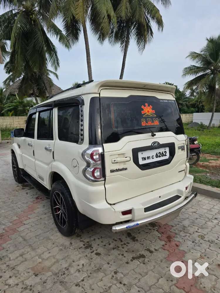 Mahindra Scorpio - 2017