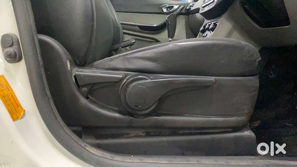 Tata Tiago 1.2 Revotron Xza, 2018, Petrol