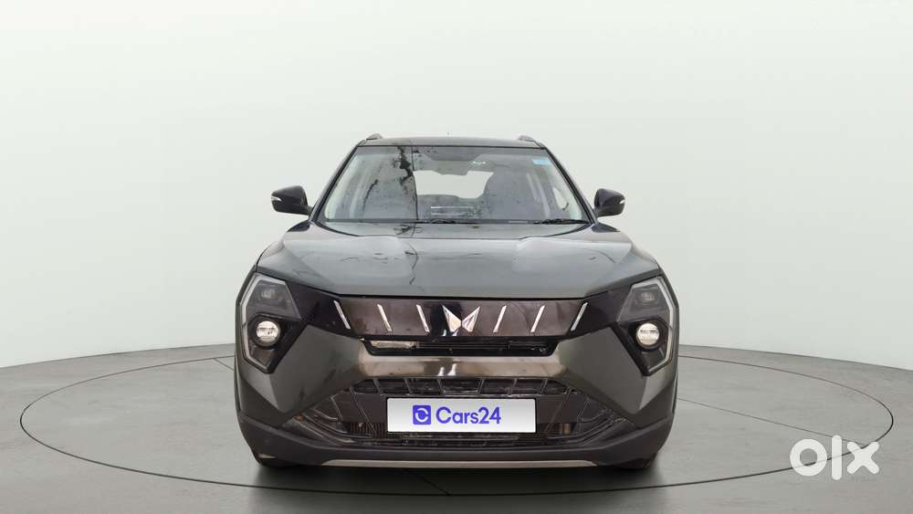 Mahindra Xuv 3xo Ax5 Pm Mt, 2025, Petrol