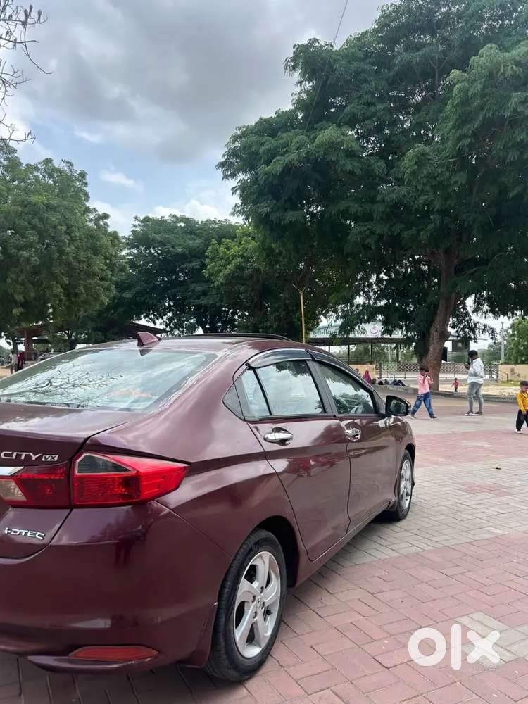 Honda City I-dtec Sunroof