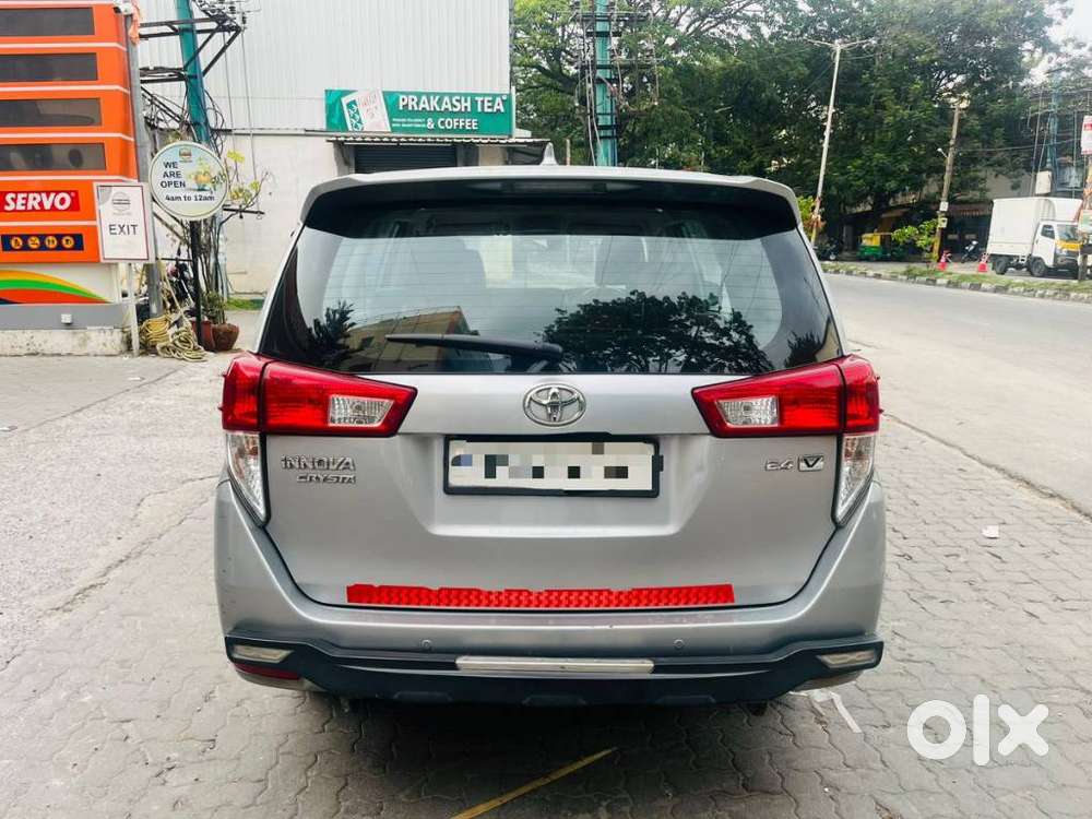 Toyota Innova Crysta 2.4 V 8 Str, 2016, Diesel