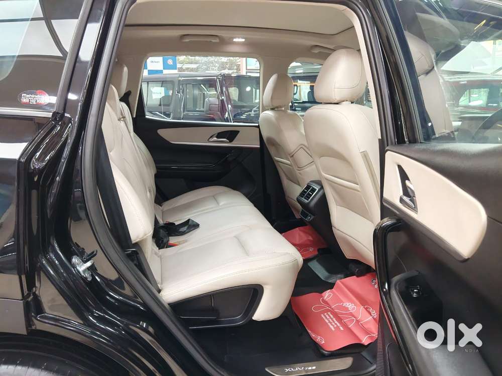 Mahindra Xuv700 2.2 Ax 7 Diesel At Luxury Pack Str, 2024, Diesel