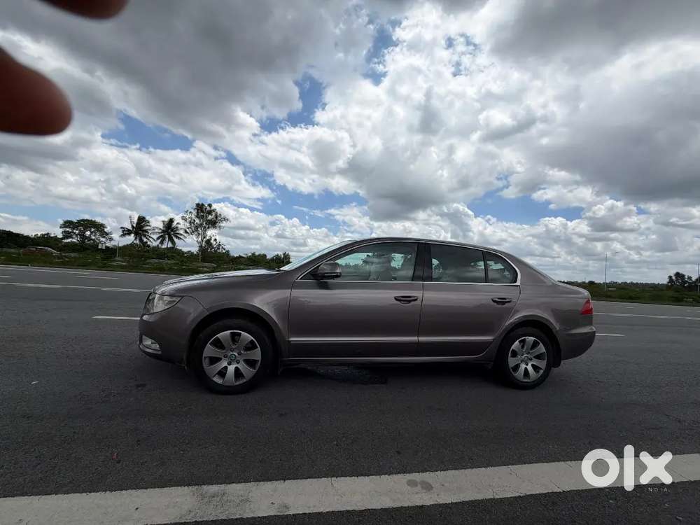 Skoda Superb 2011 Petrol 80452 Km Driven