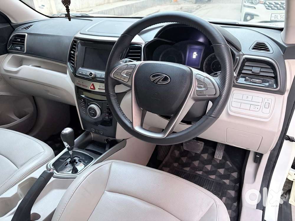 Mahindra Xuv300 W8 (o) 1.5 Diesel Amt, 2022, Diesel