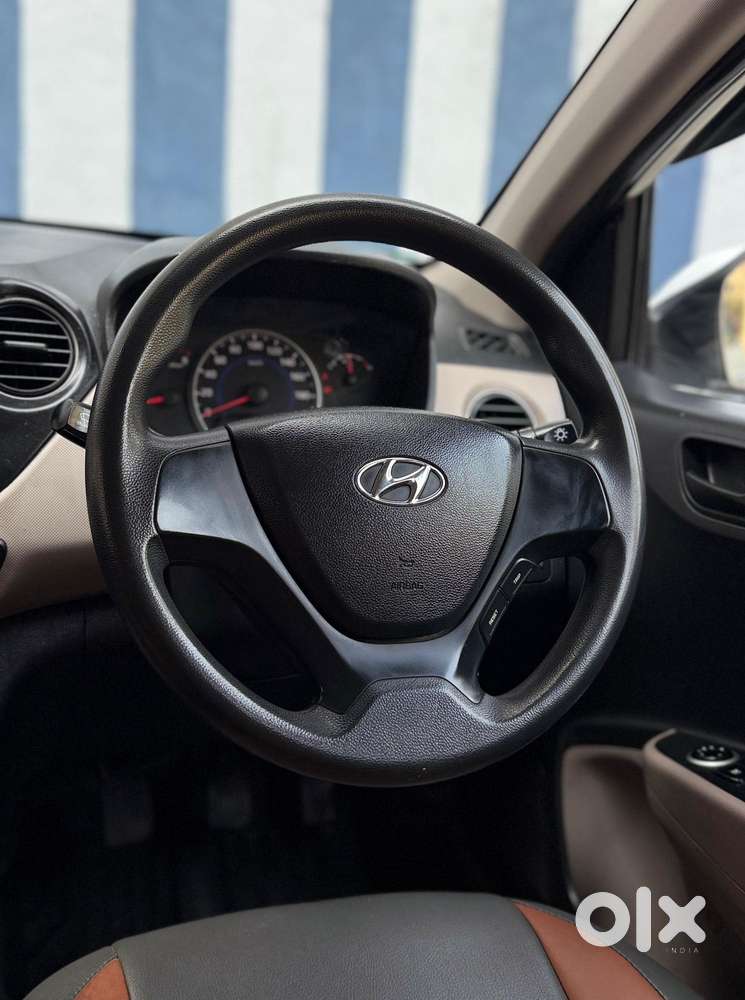 Hyundai Grand I10 Sportz, 2016, Petrol