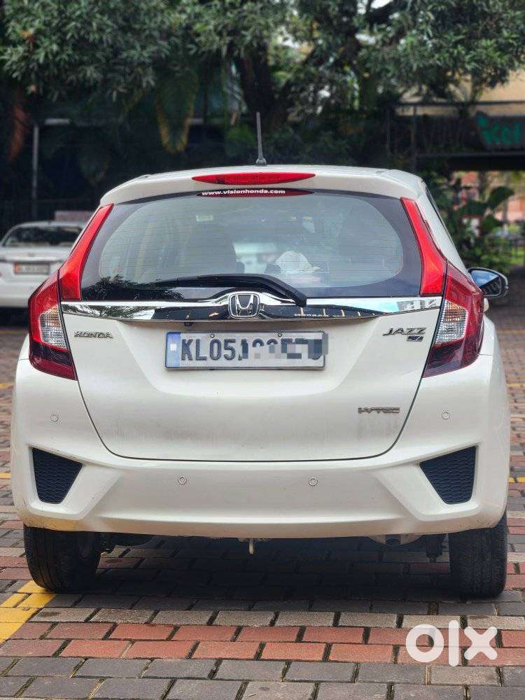 Honda Jazz V Automatic, 2016, Petrol