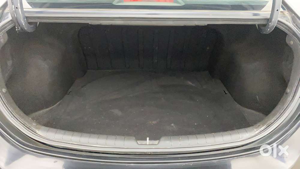 Hyundai Verna 1.6 Sx (o) Vtvt, 2018, Petrol