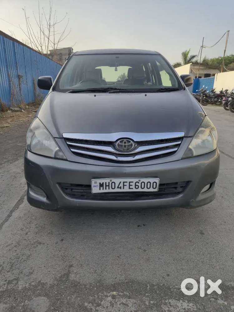 Toyota Innova 2011 Diesel 194000 Km Driven Gniean Running