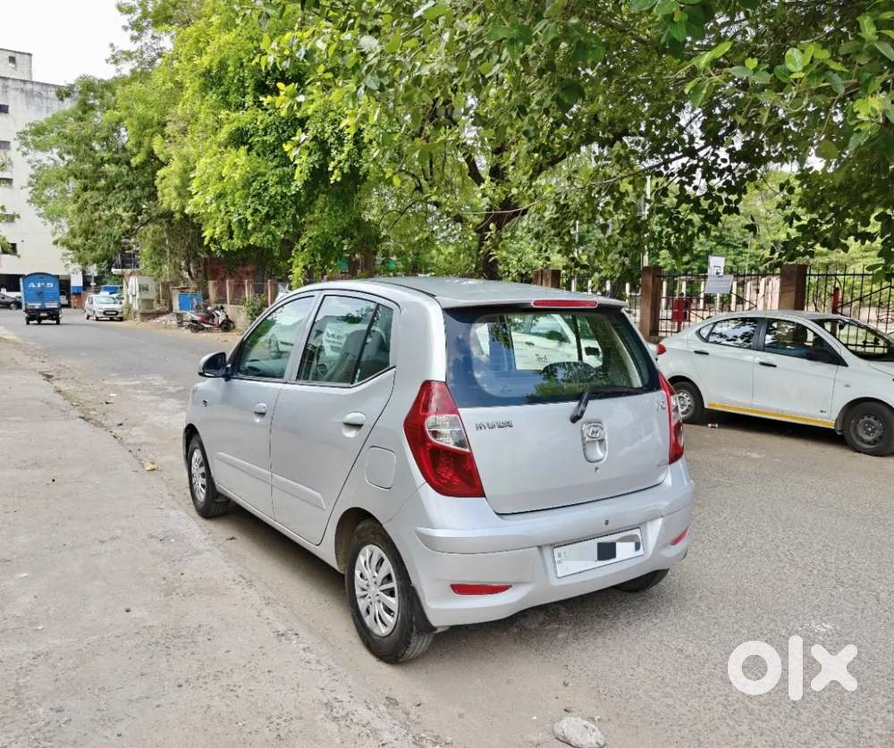 Hyundai I10 Sportz At, 2013, Petrol