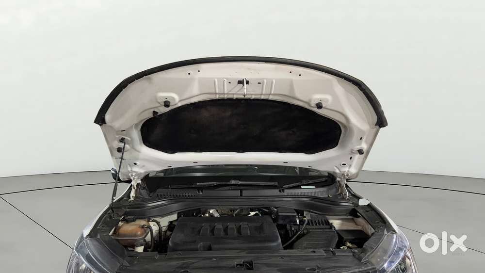 Mahindra Xuv700 2.2 Ax 5 Diesel At 7 Str, 2023, Diesel