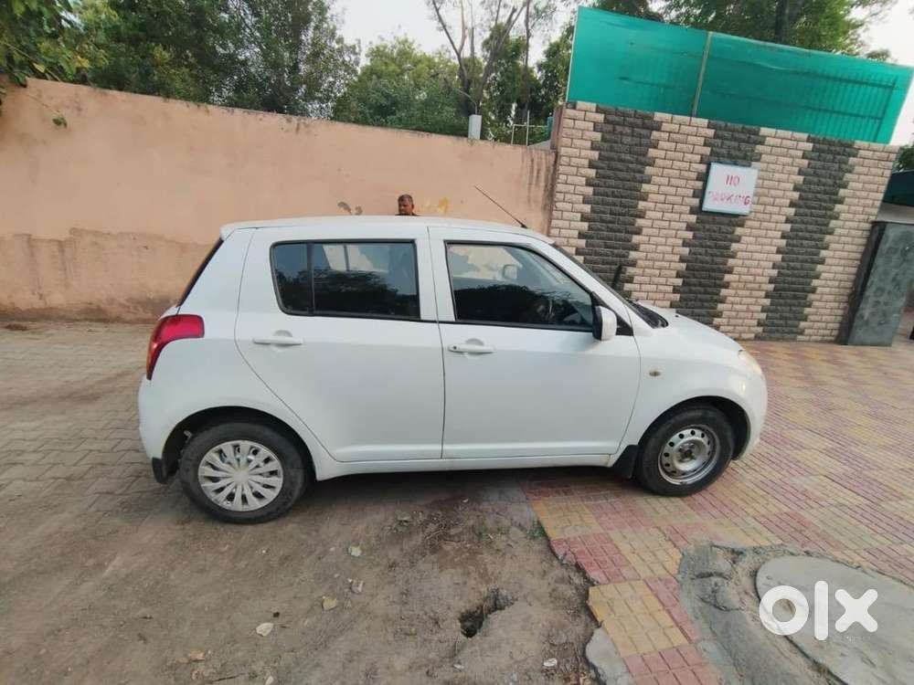 Maruti Suzuki Swift 2011 Cng & Hybrids Good Condition