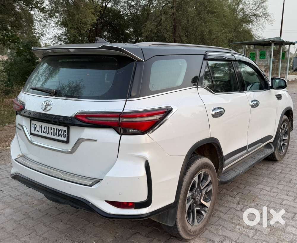 Toyota Fortuner Legender 2021