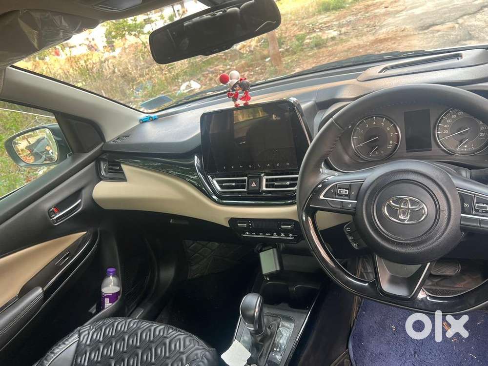 Toyota Petrol Automatic 2025