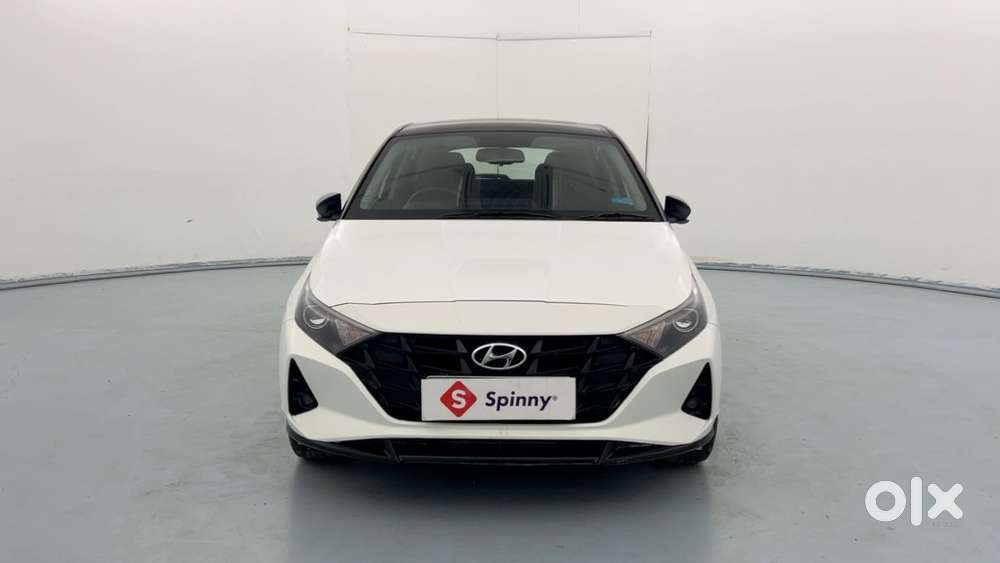 Hyundai I20 Asta (o) 1.2 Ivt Dual Tone, 2022, Petrol