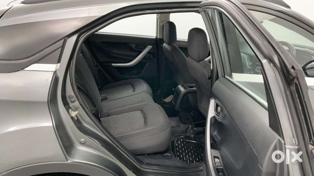 Tata Nexon 1.2 Revotron Xm (s), 2022, Cng & Hybrids