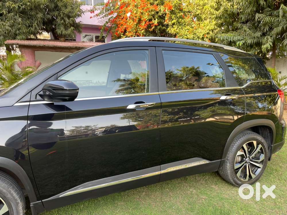 Mg Hector Plus 2023 Petrol 25000 Km Driven