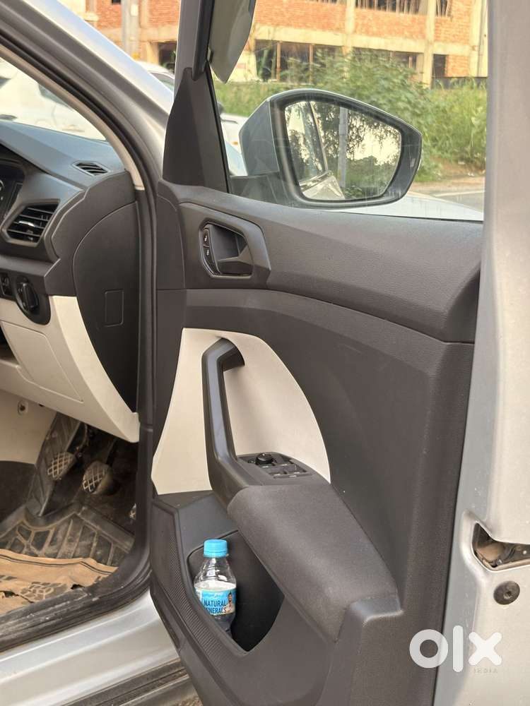 Volkswagen Taigun 1.0 Tsi Comfortline, 2023, Petrol