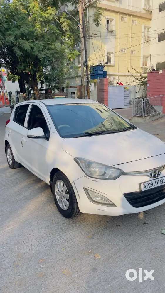 Hyundai I20 2012 Petrol 90000 Km Driven