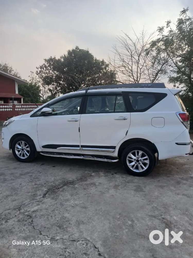 Toyota Innova Crysta 2017