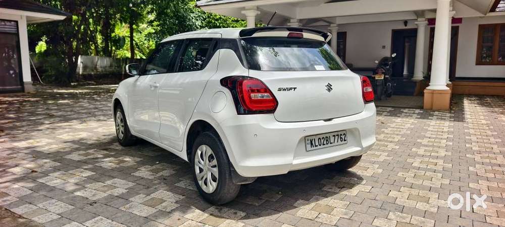 Maruti Suzuki Swift Vxi + Manual, 2020, Petrol