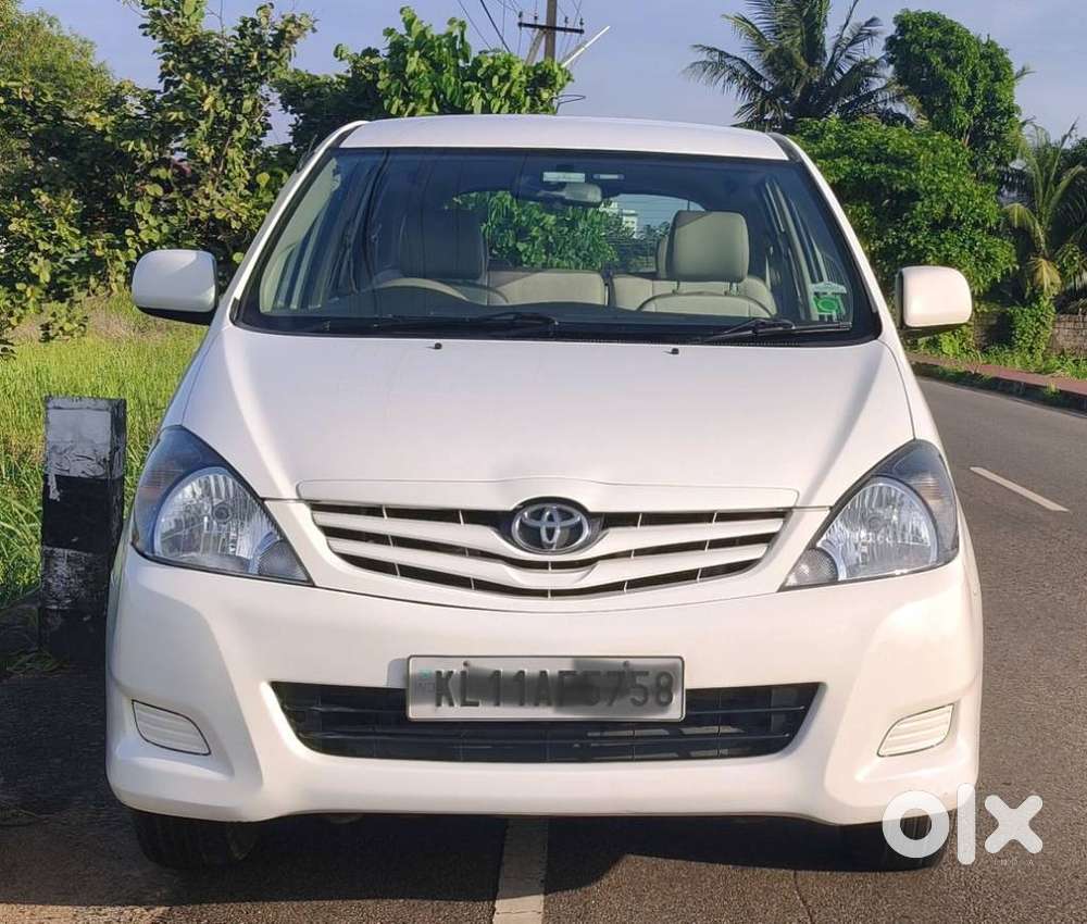 Toyota Innova 2.5 G (diesel) 8 Seater, 2010, Diesel