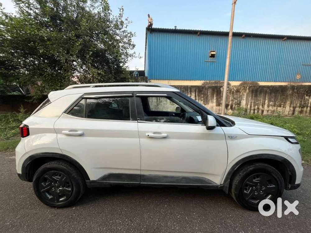 Hyundai Venue, 2022, Petrol