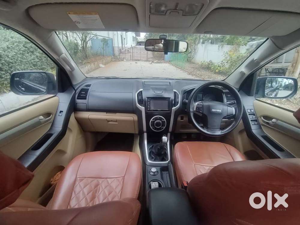 Isuzu V-cross Z Prestige 4x4 Mt, 2017, Diesel