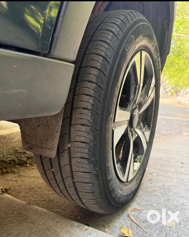 Tata Nexon Ev Xz+ Lux With Sunroof