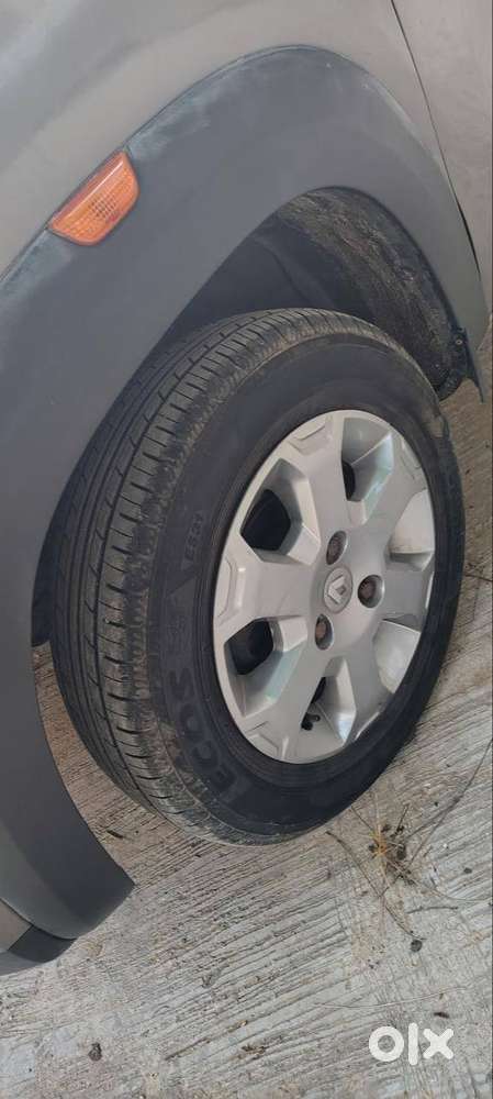 Renault Kwid Climber Rxt 2017  Grey + Orange Edition  Sporty Look