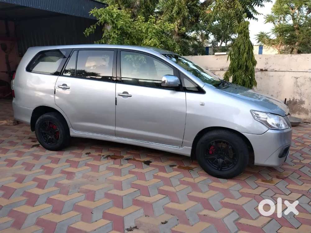 Toyota Innova Diesel 2008 Saf Gaadi 7 Setar Koi Kami Nhi H Koi Khrcha