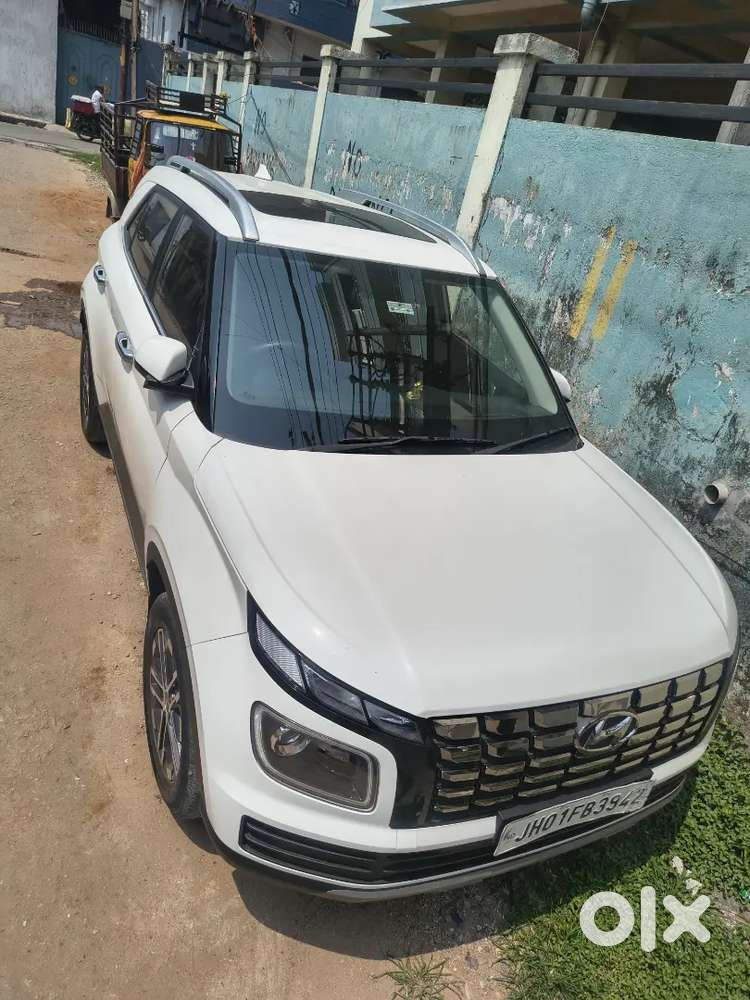 Hyundai Venue Petrol Manual 2023 With 46000 Km