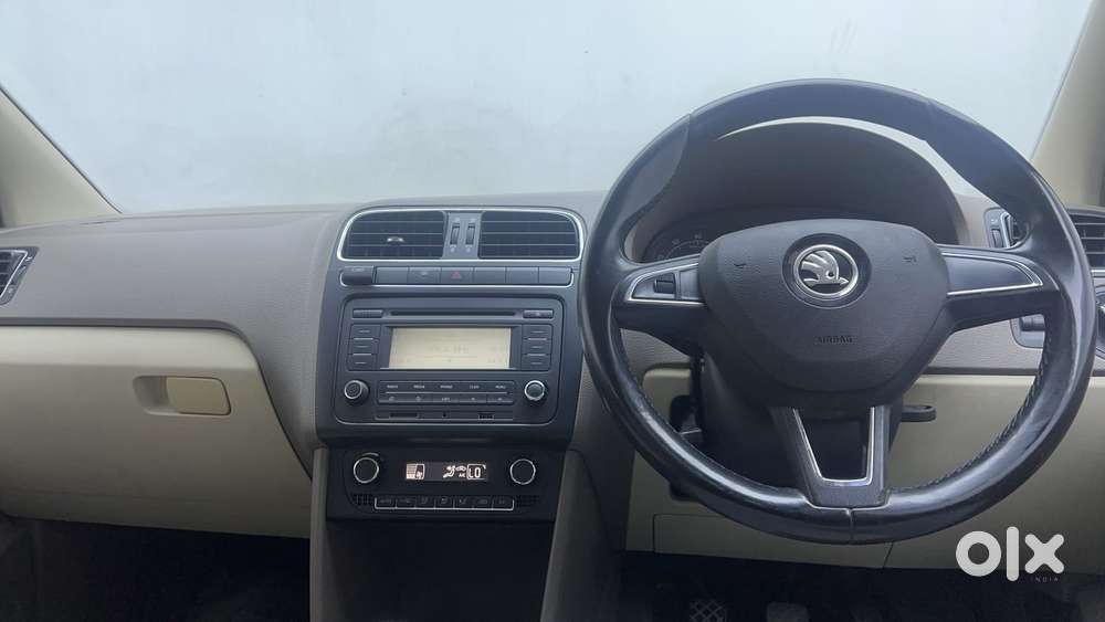 Skoda Rapid [2016-2021] 1.6 Mpi Style Plus, 2015, Petrol