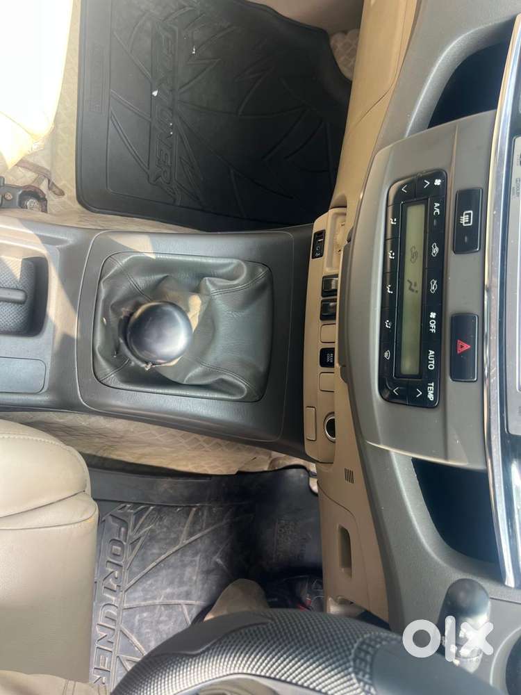 Toyota Fortuner 4x2 Manual, 2013, Diesel