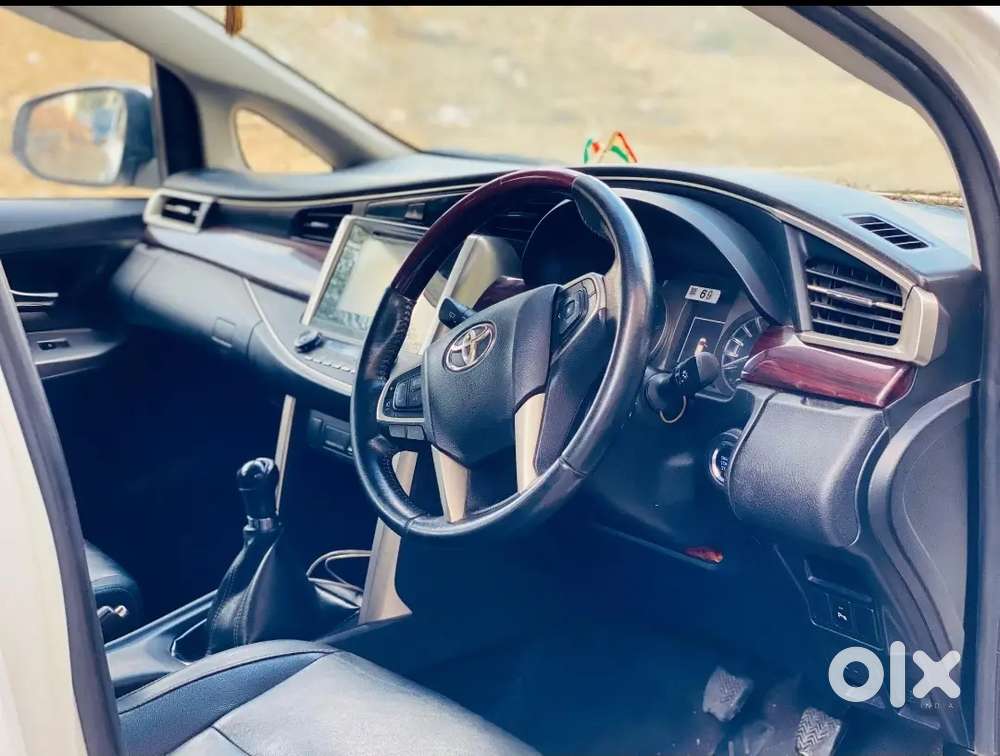 Toyota Innova Crysta 2016 Diesel Well Maintained