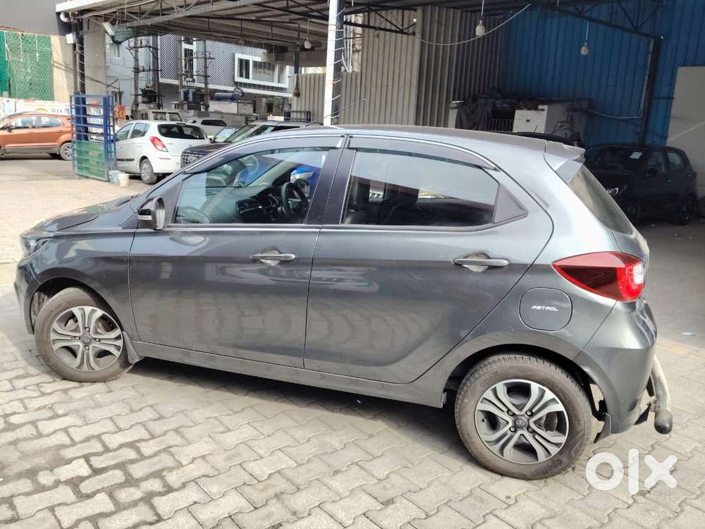 Tata Tiago 1.2 Revotron Xta, 2024, Petrol