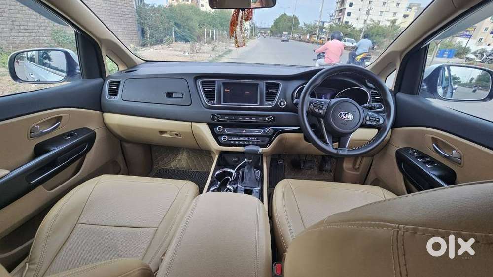 Kia Carnival Premium, 2021, Diesel