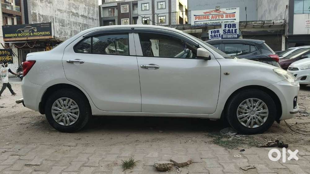 Maruti Suzuki Swift Dzire Lxi Option, 2017, Cng & Hybrids