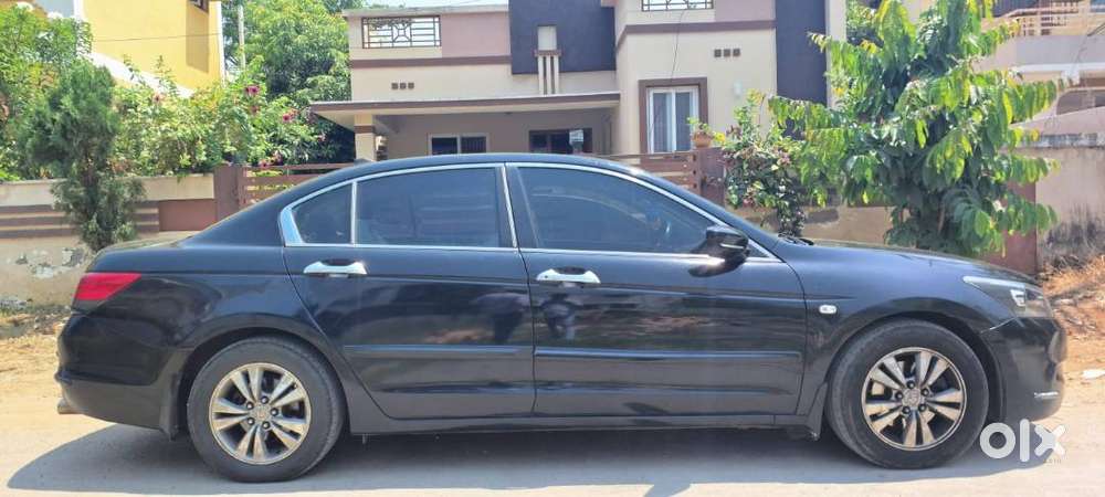 Honda Accord 2.4 Vtec Automatic  Black Beauty, Premium, Executive
