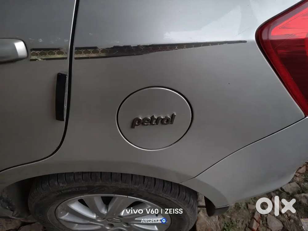 Maruti Suzuki Swift Dzire 2016