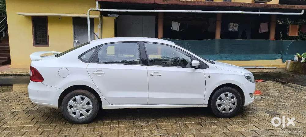 Skoda Rapid 1.6 Ambition 2014