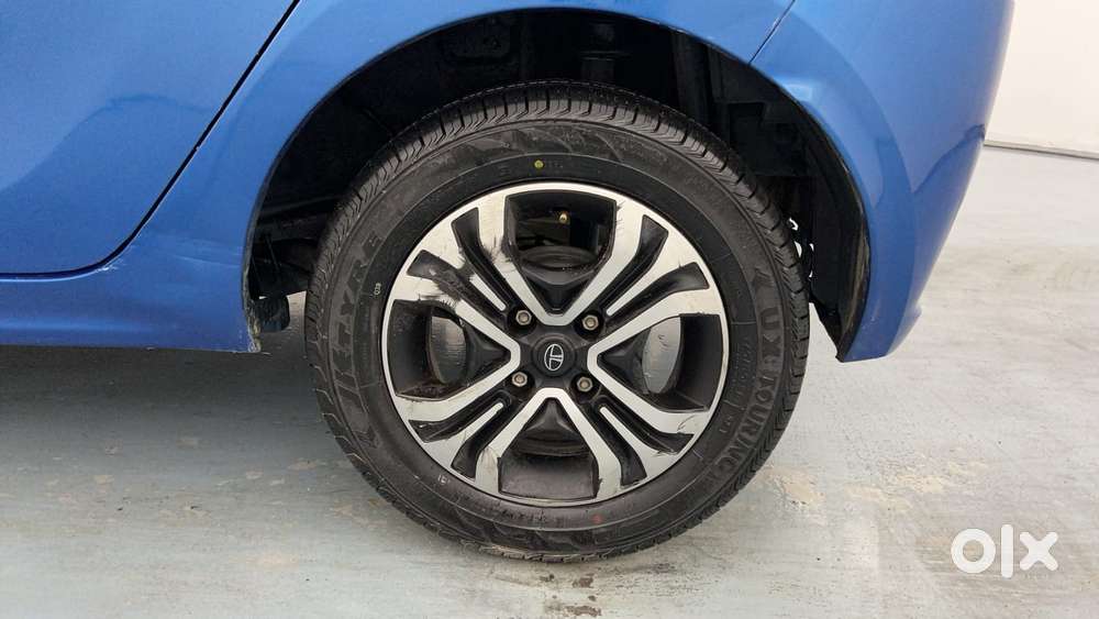 Tata Tiago 1.2 Revotron Xt Option, 2024, Petrol