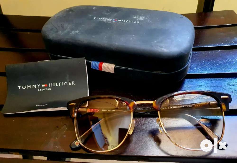 Tommy hilfiger best sale clubmaster sunglasses