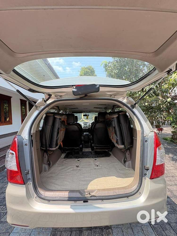 Toyota Innova 2015 Diesel Well Maintained