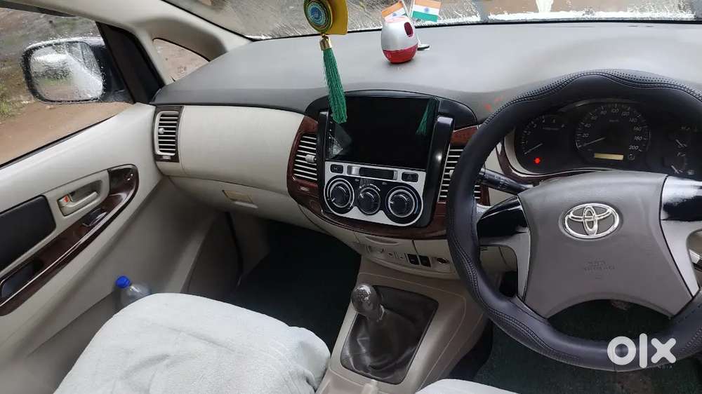 Toyota Innova 2.5 2012