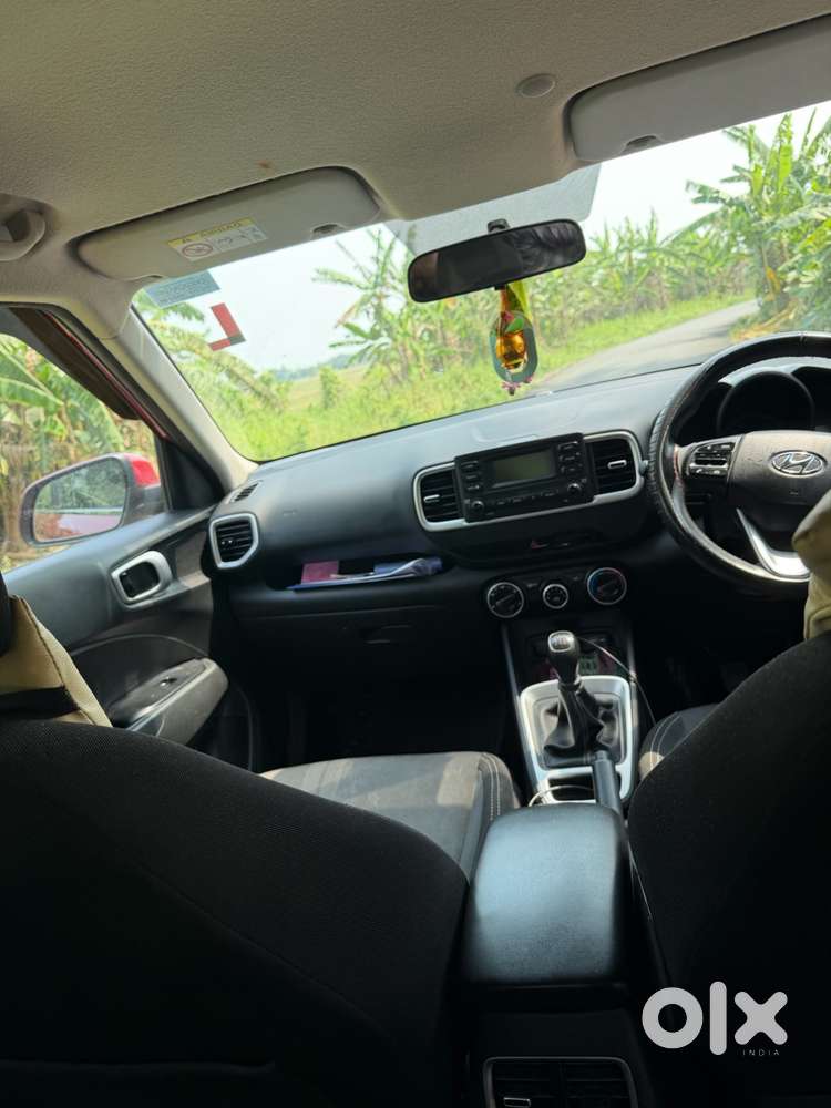 Hyundai Venue S  June 2022  1st Owner  Immaculate Condition