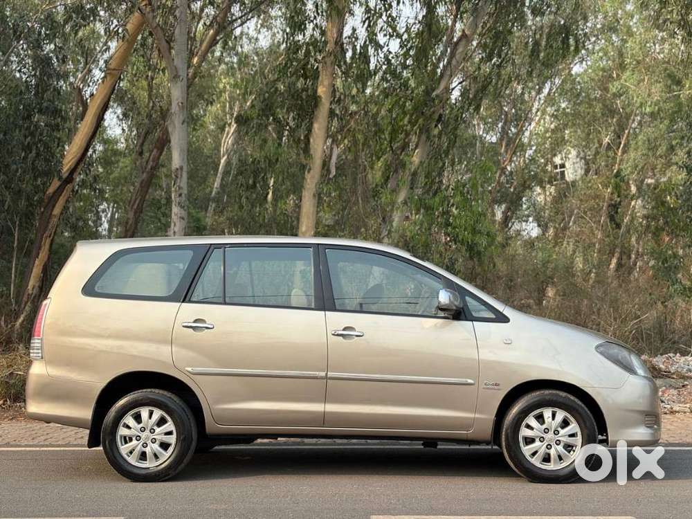 Toyota Innova 2.5 V 7 Str, 2012, Diesel