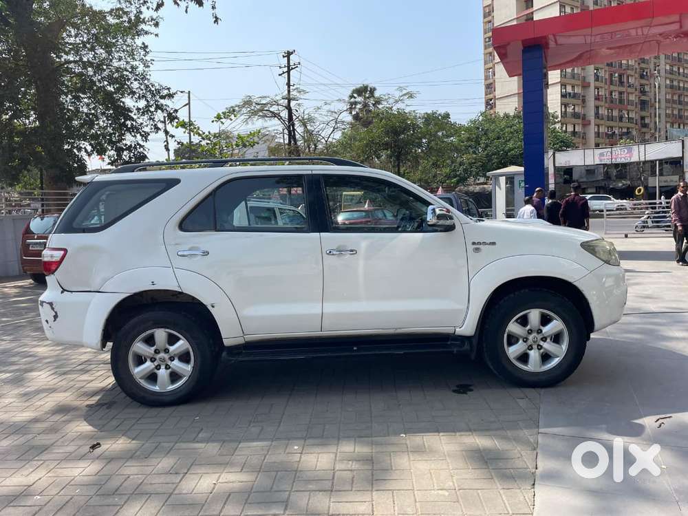 Toyota Fortuner 3.0 4x4 Manual, 2011, Diesel