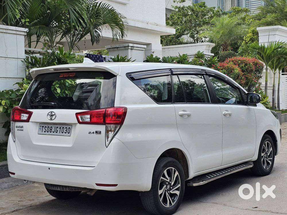 Toyota Innova Crysta